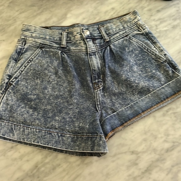 American Eagle Mom Short size 6 in excellent preowned condition No frays/shreds! - Picture 8 of 9